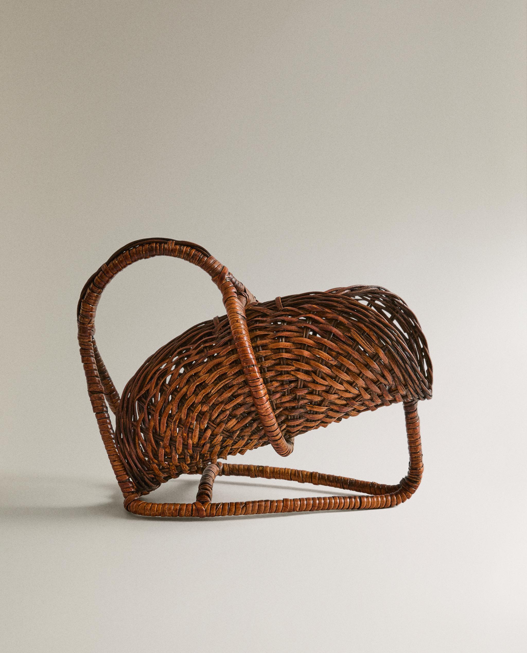 RATTAN BOTTLE STAND product thumbnail 2