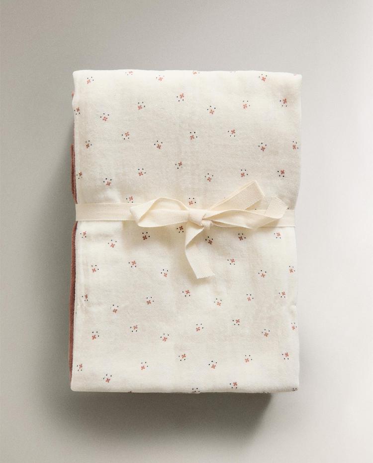 SET OF BABY MUSLIN CLOTHS