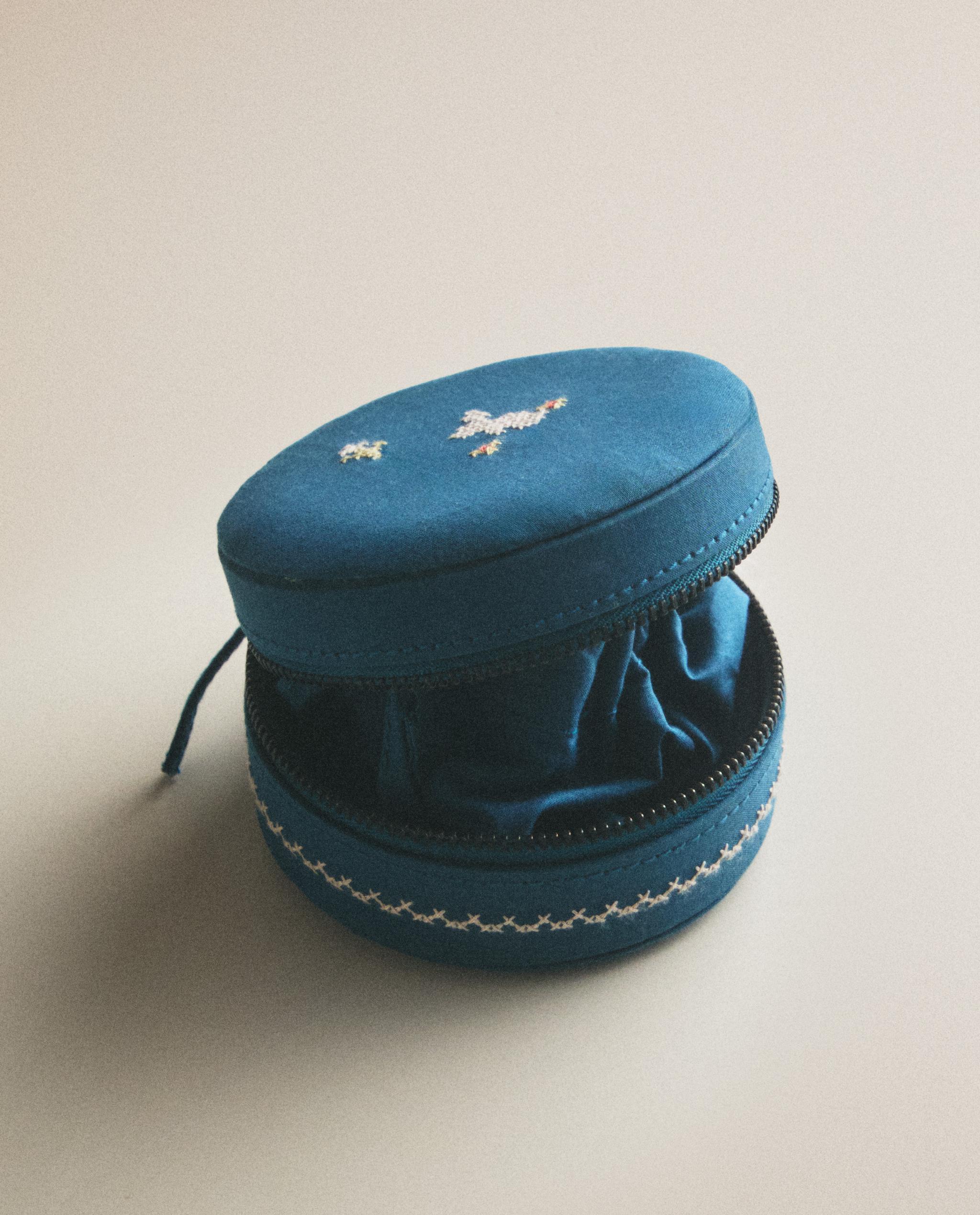BUNNY BABY WIPE HOLDER AND ORGANISER