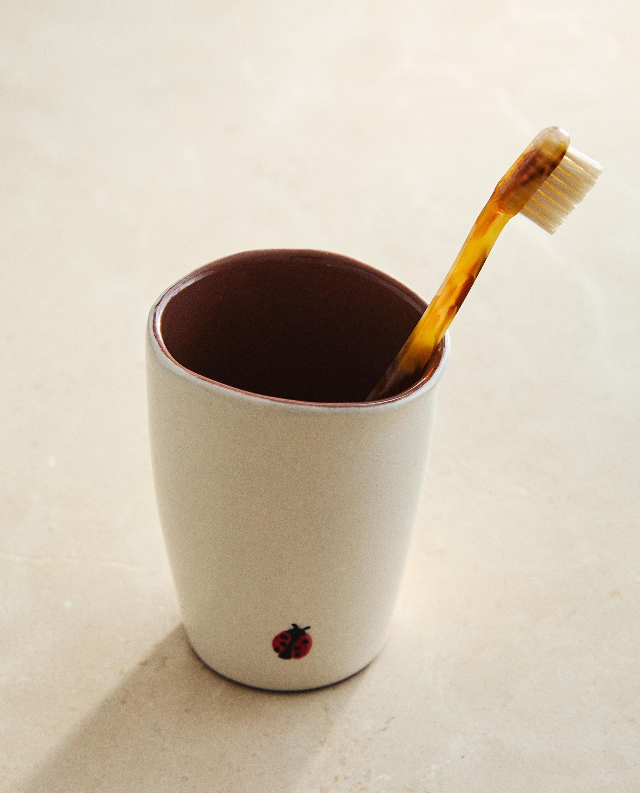 LADYBIRD TOOTHBRUSH TUMBLER
