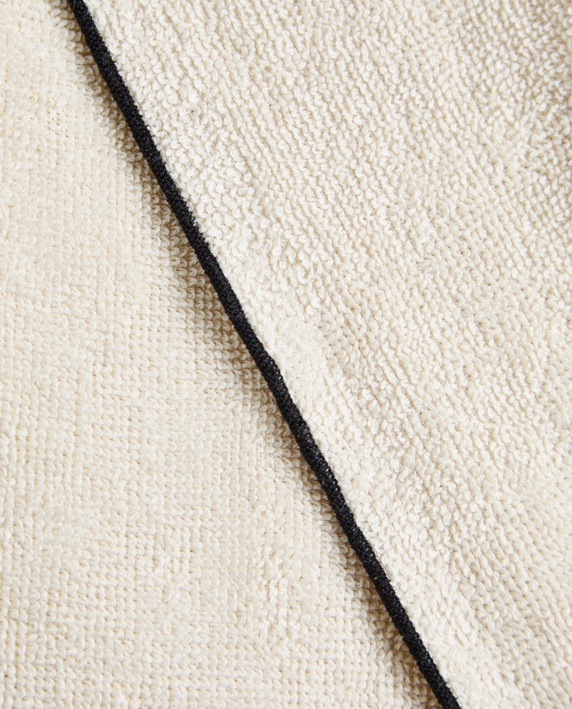 COTTON BATHROBE WITH OVERLOCK (320 GXM²) product thumbnail 15