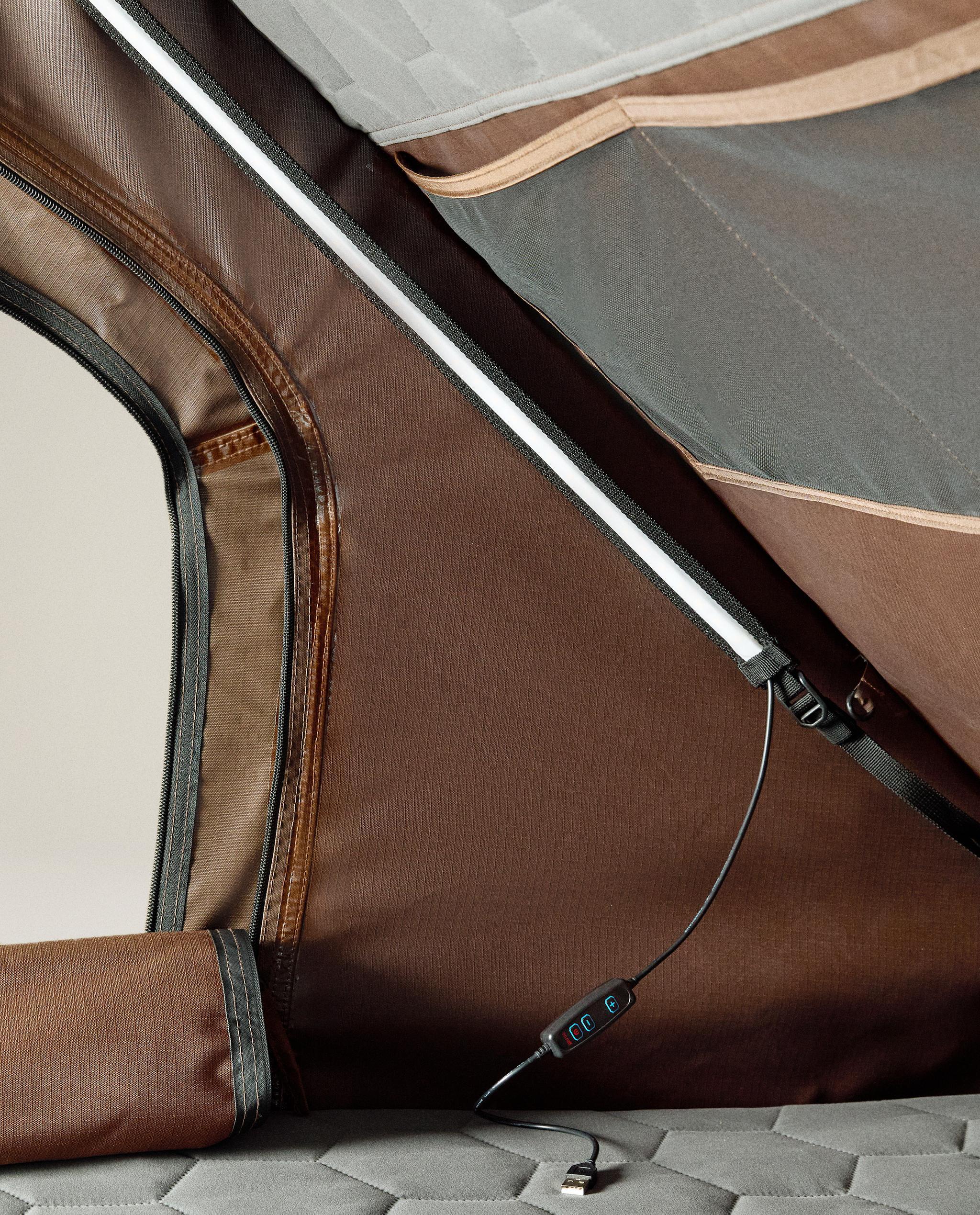 CAR ROOF TENT AND TREKKING BOOTS product thumbnail 10