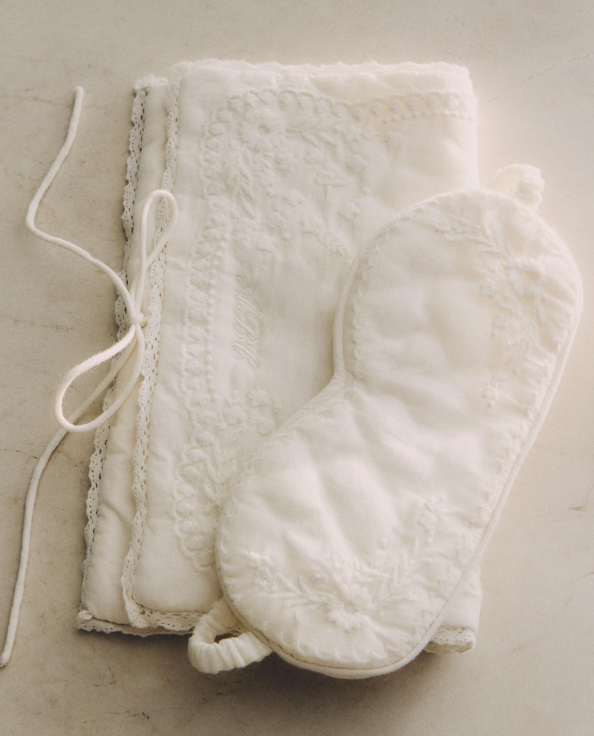 EMBROIDERED COTTON EYE MASK AND BAG SET product thumbnail 11