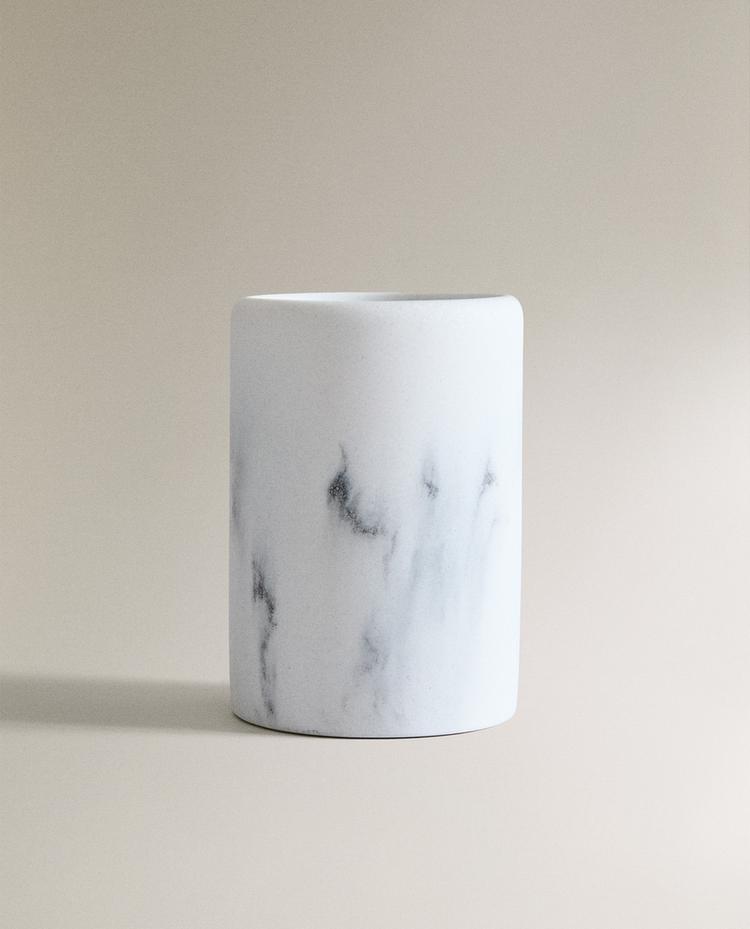 MARBLE-EFFECT TOOTHBRUSH HOLDER