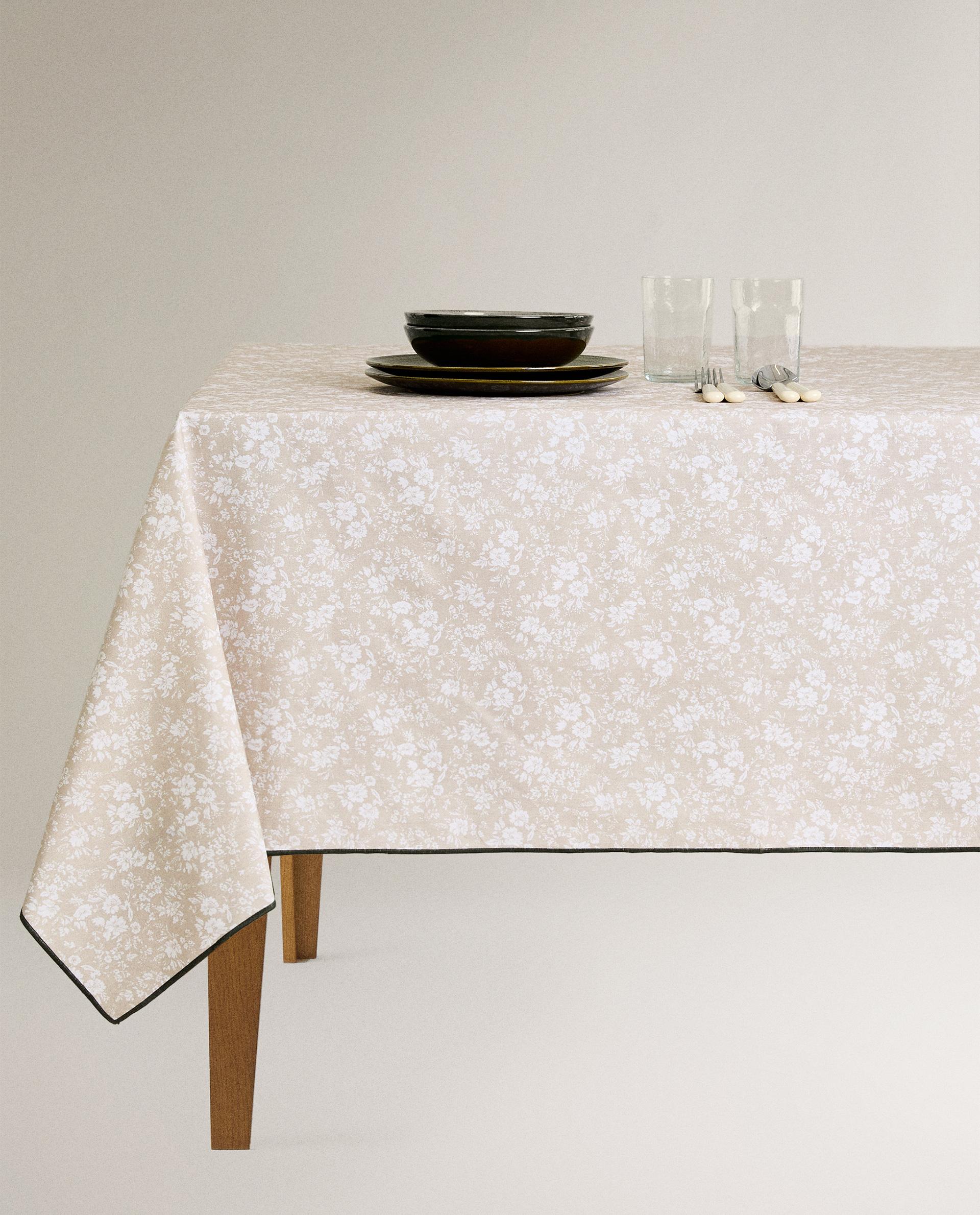 RESIN FLORAL PRINT TABLECLOTH