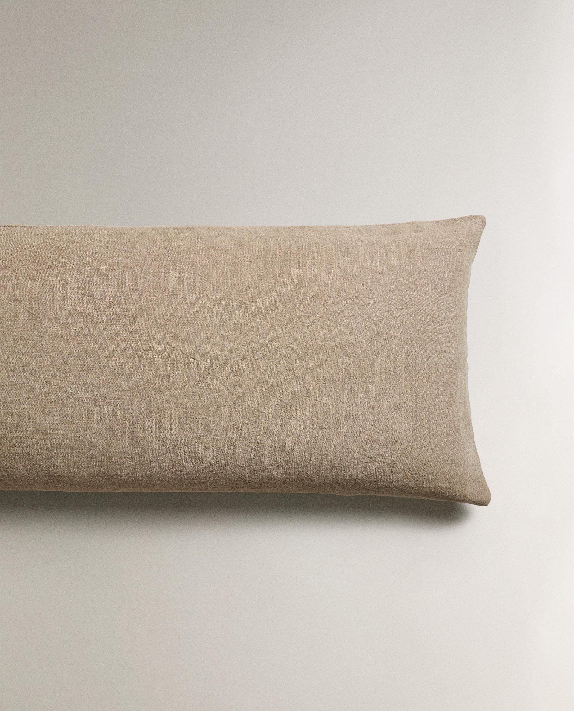 ウォッシュドリネン クッションカバー | Zara Home 日本/Japan