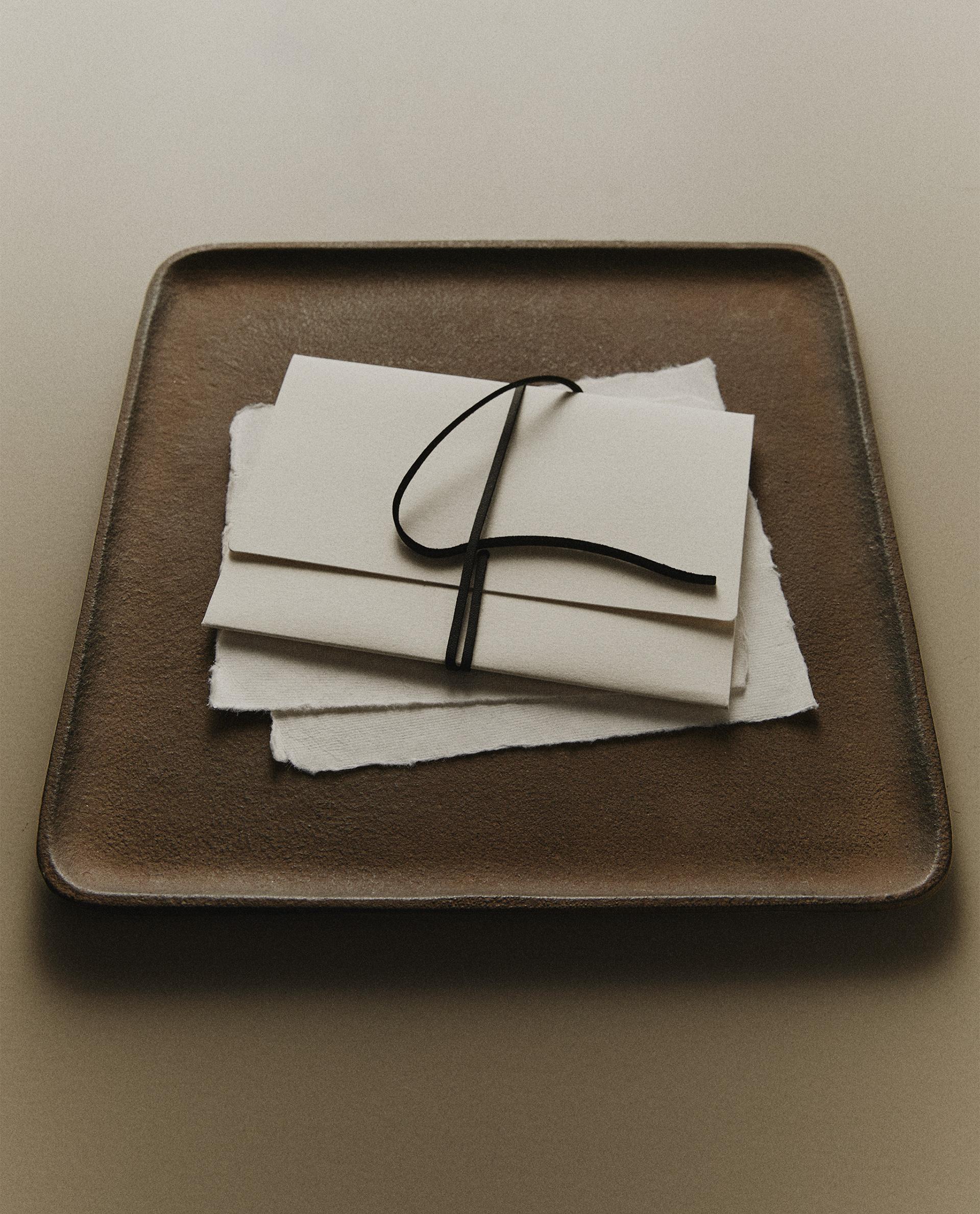 صينية سوداء معدن صينية سوداء معدن