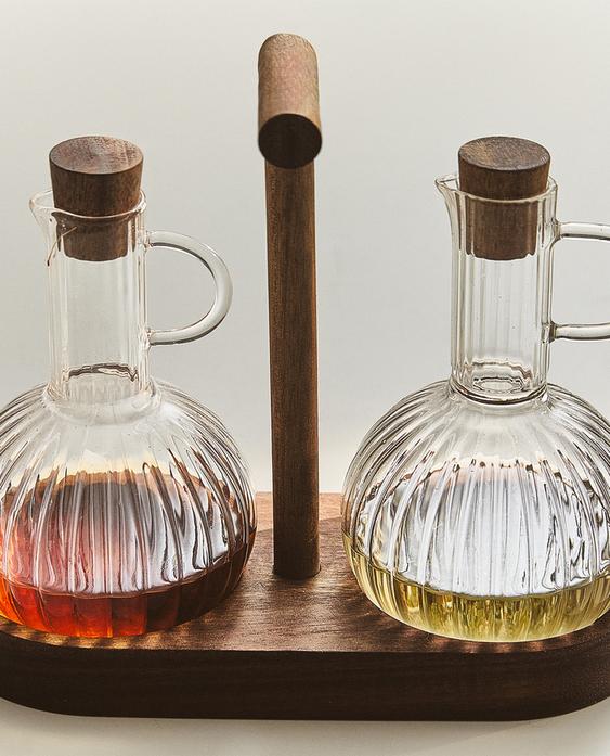 BOROSILICATE AND WOOD CRUET SET