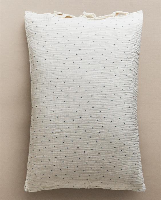 KIDS' DOTTED COTTON PILLOWCASE