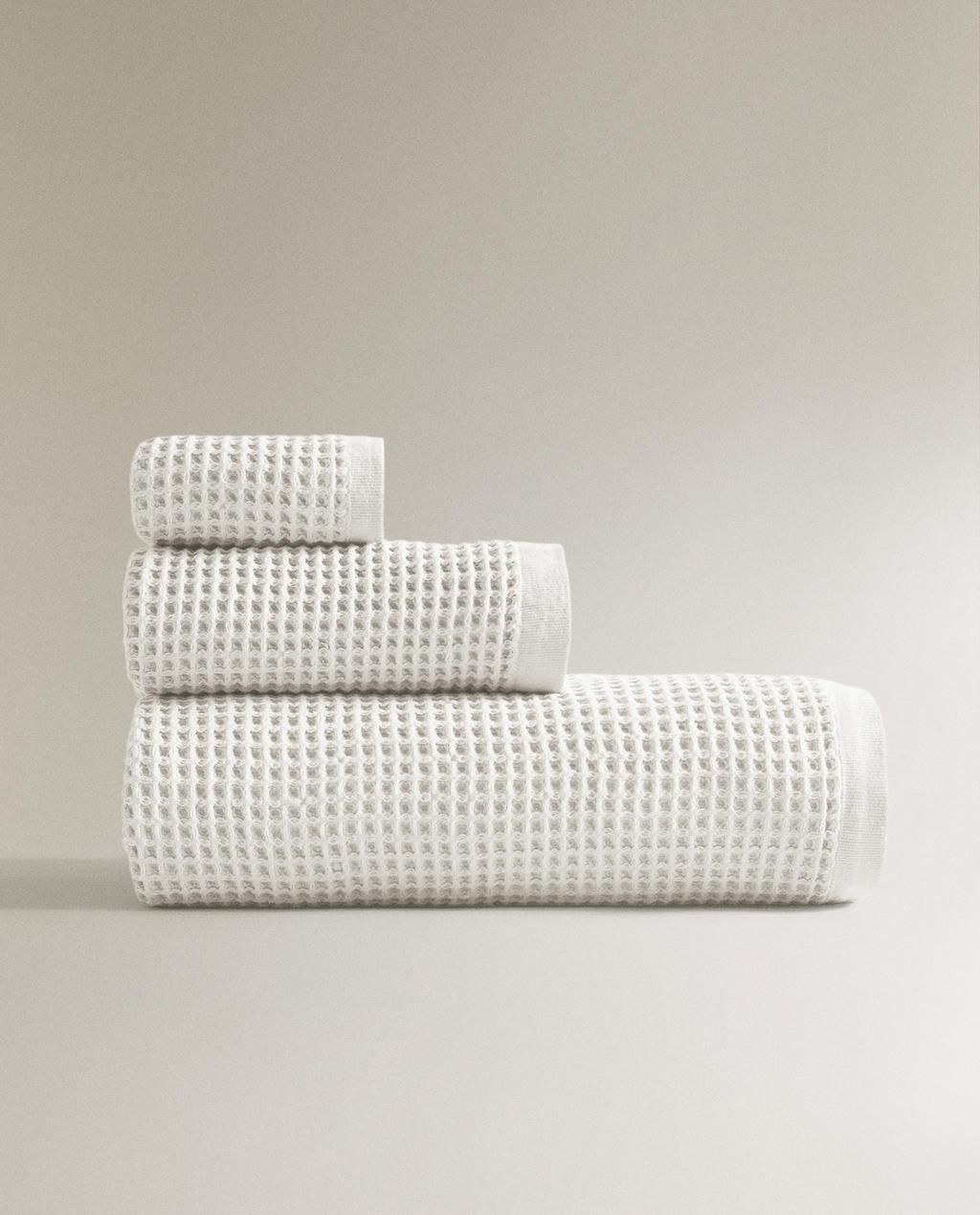 BADEHANDTUCH AUS WAFFELBAUMWOLLE BADEHANDTUCH AUS WAFFELBAUMWOLLE