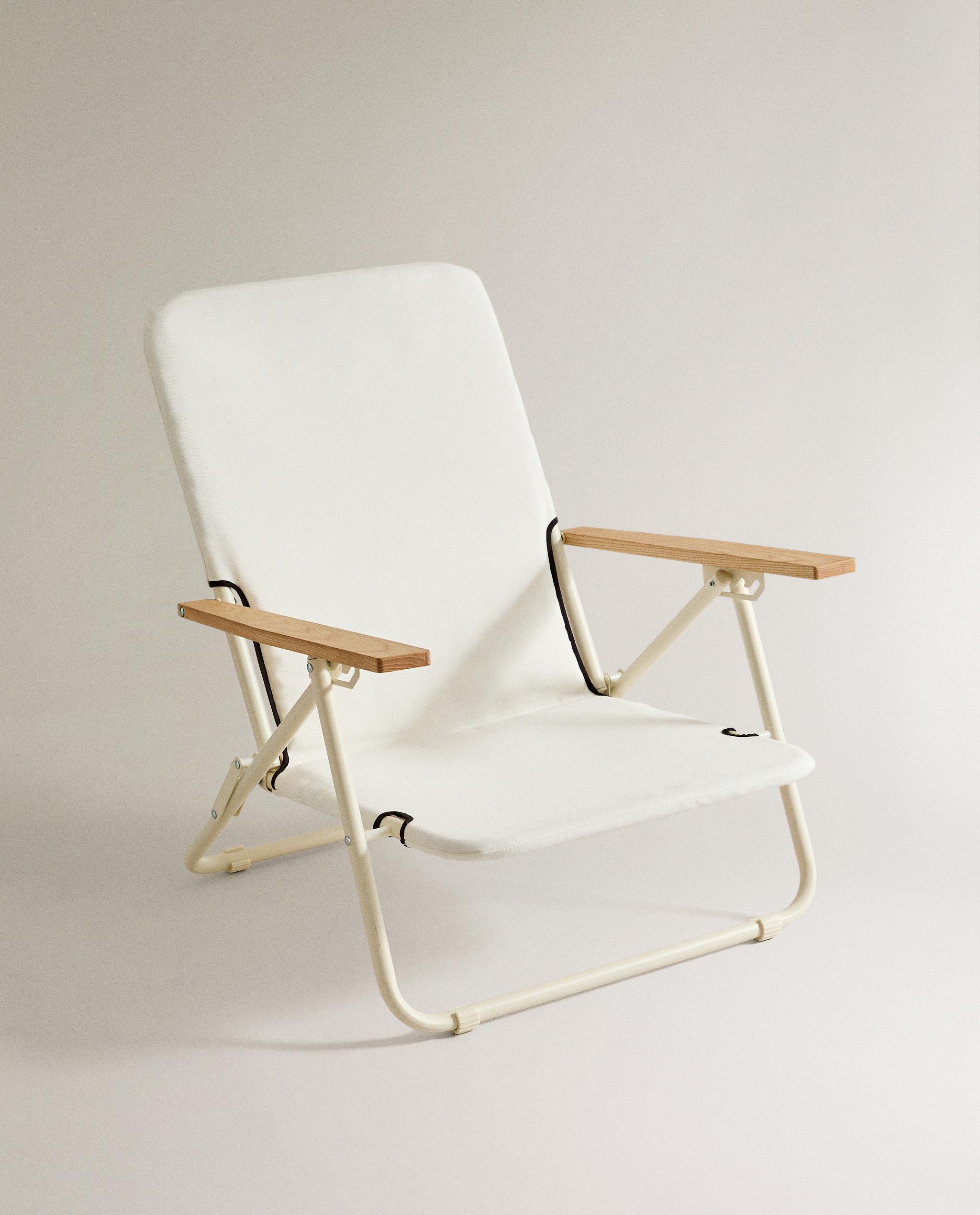 ウッドアームレスト付きフォールディングビーチチェア | Zara Home