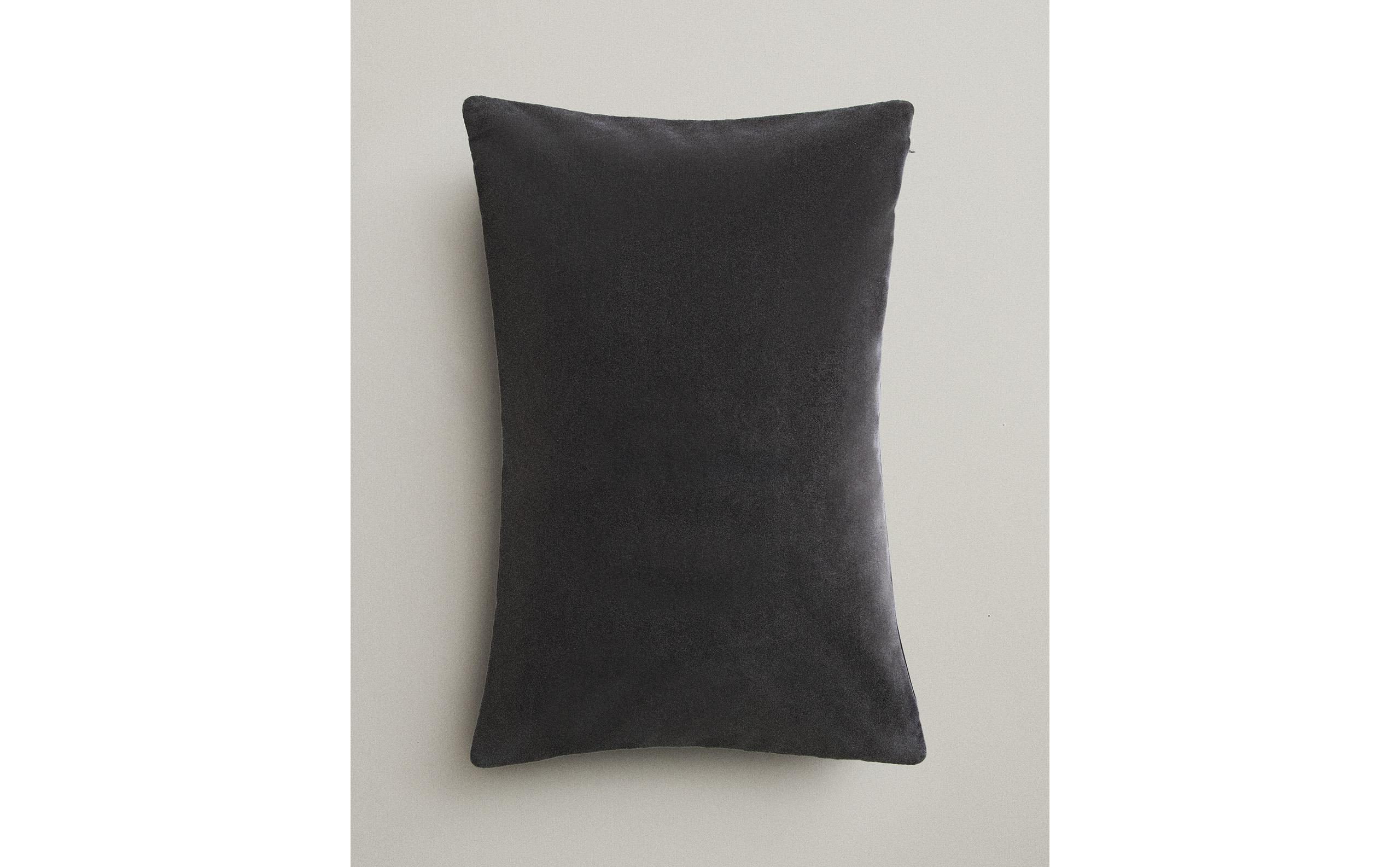 VELVET CUSHION COVER product thumbnail 16