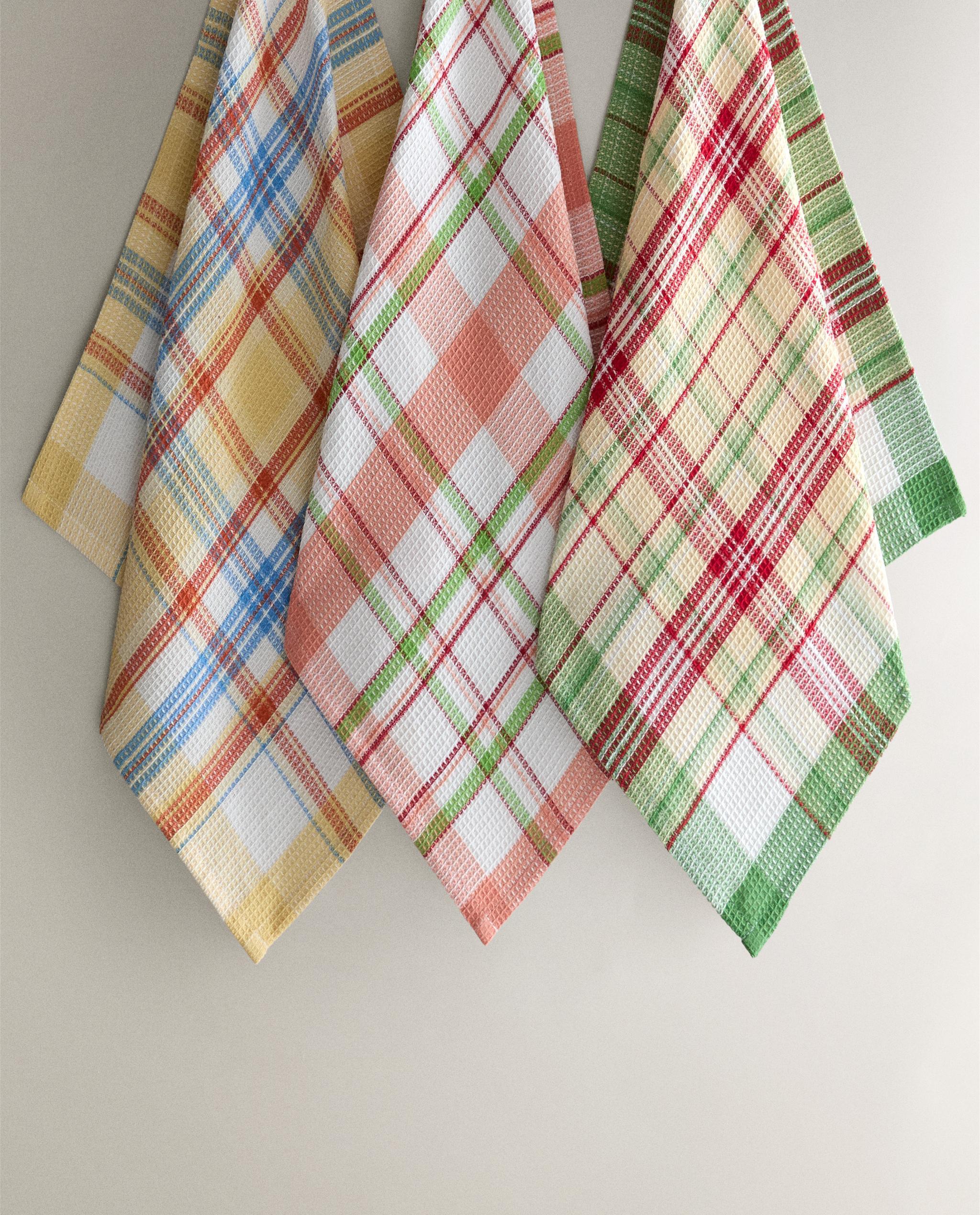 PACK OF WAFFLE-KNIT TEA TOWELS (PACK OF 3) product thumbnail 8