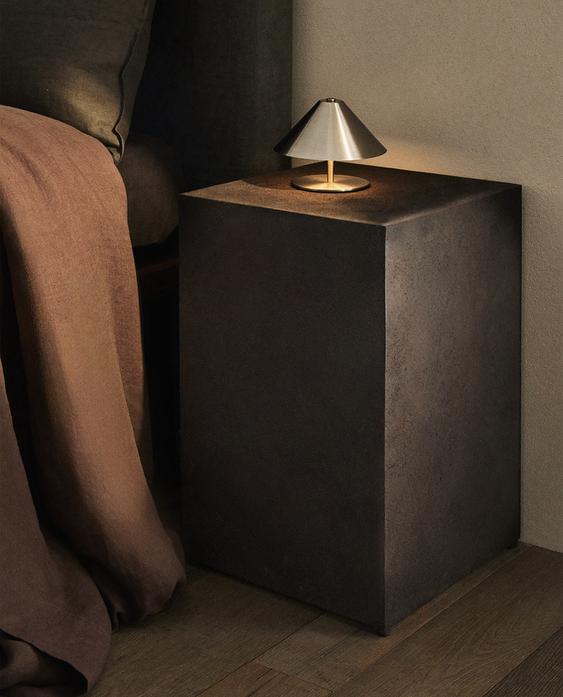 SQUARE METAL SIDE TABLE