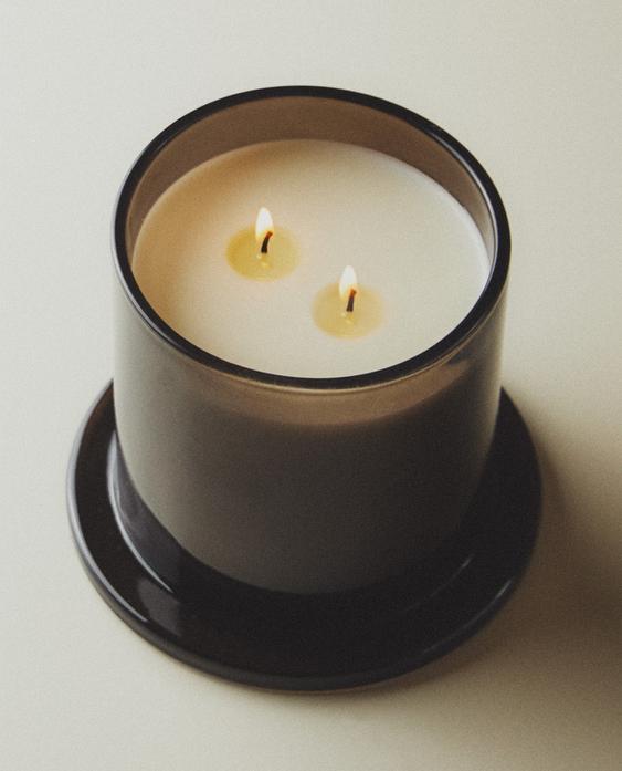 (525 G) CÈDRE ÉPICÉ SCENTED CANDLE (525 G) CÈDRE ÉPICÉ SCENTED CANDLE