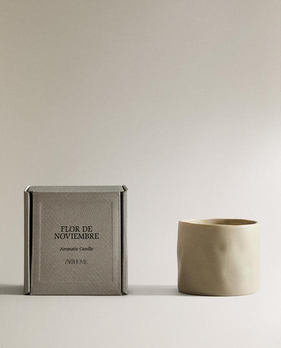 (150 G) VELA AROMÁTICA FLOR DE NOVIEMBRE