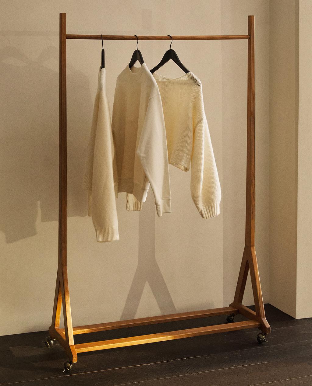 BURRO MADERA - THE WOOD CLOTHES RACK