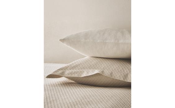 CAPA DE ALMOFADA COM DESIGN DE PONTOS