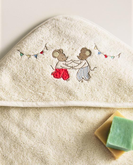 ДЕТСКОЕ ПОЛОТЕНЦЕ С КАПЮШОНОМ И МЫШАТАМИ