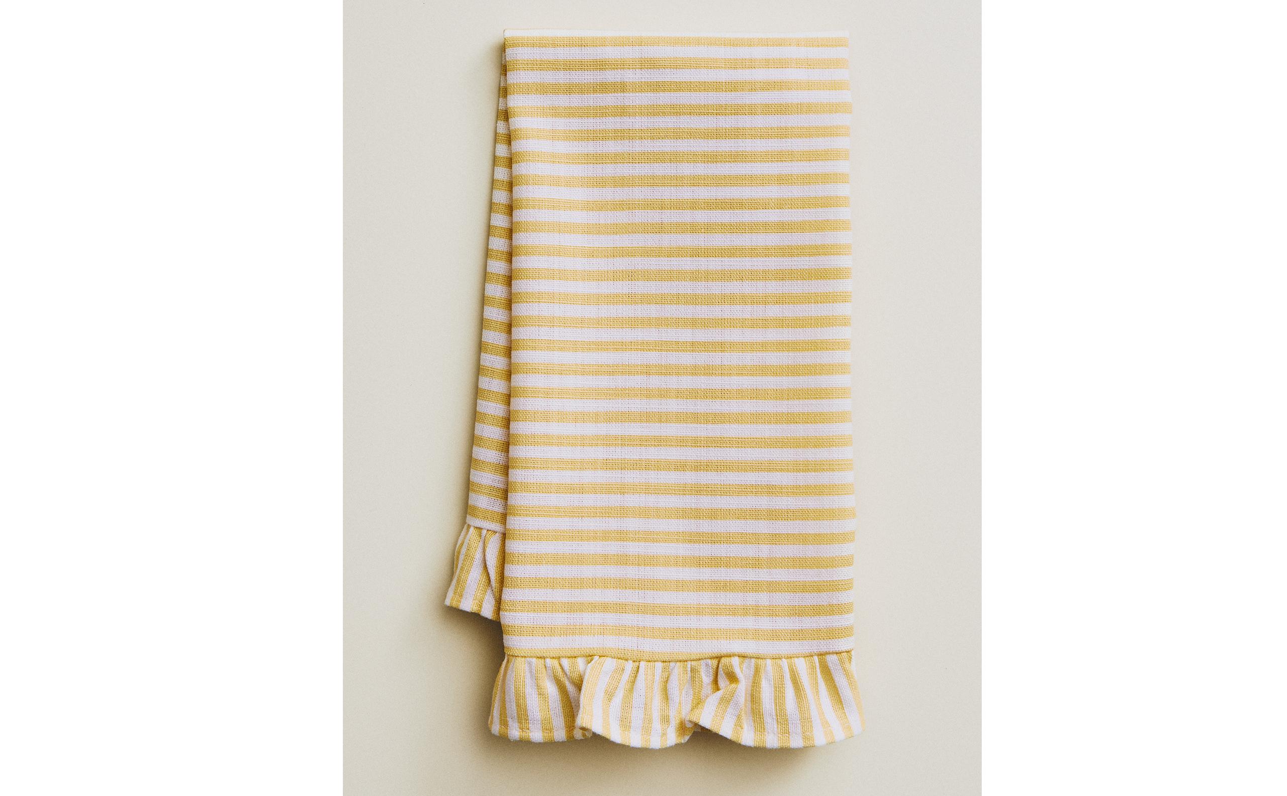 PACK OF RUFFLED COTTON NAPKINS (PACK OF 2) product thumbnail 10