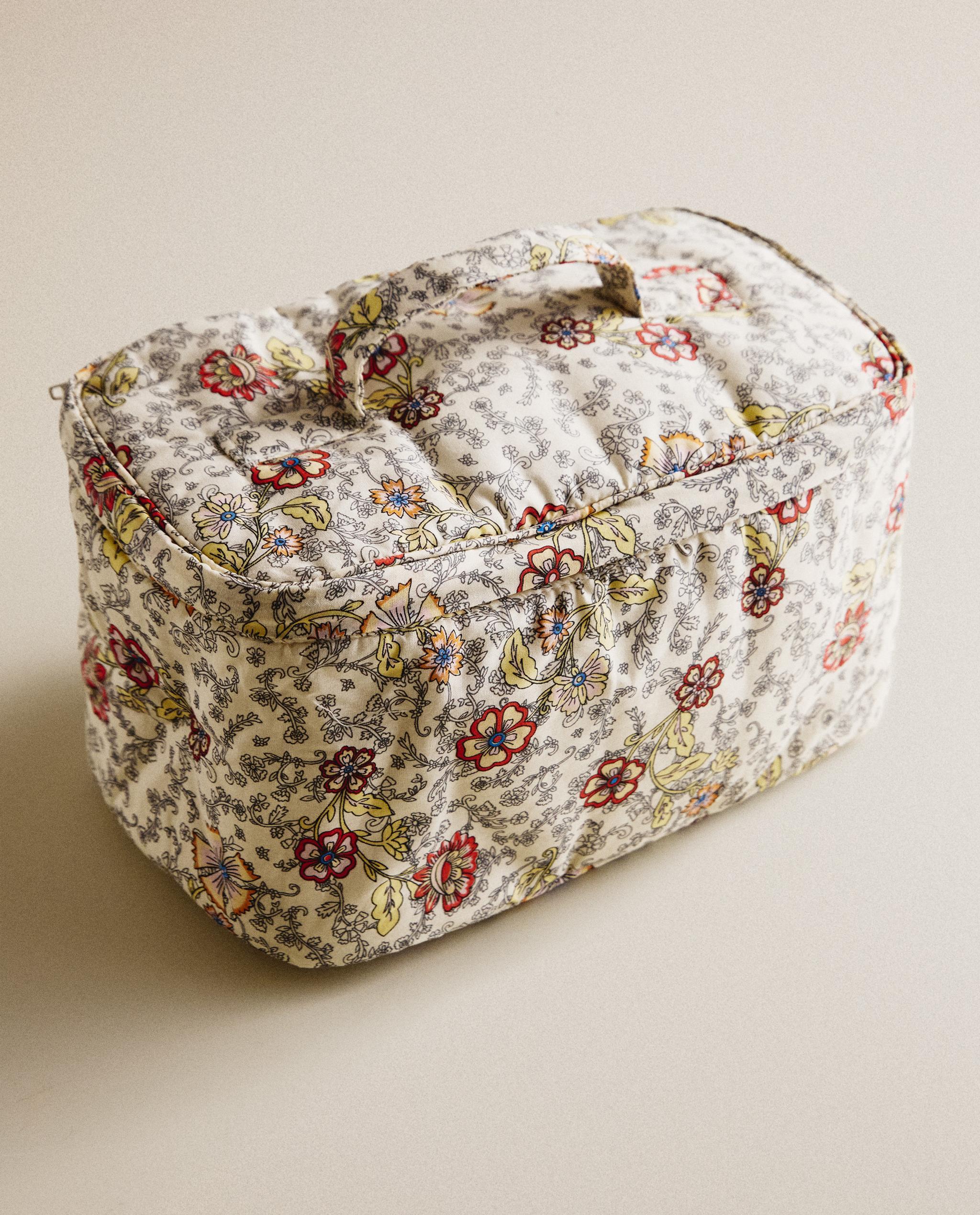 KIDS' FLORAL WASH BAG product thumbnail 2
