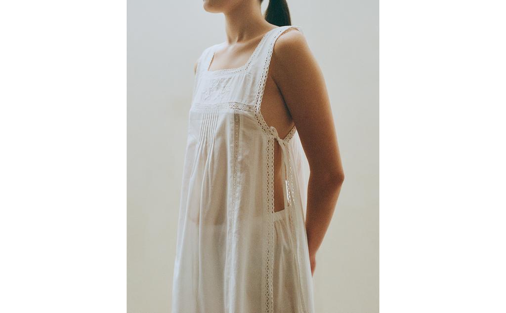 LONG TOP WITH SIDE SLITS