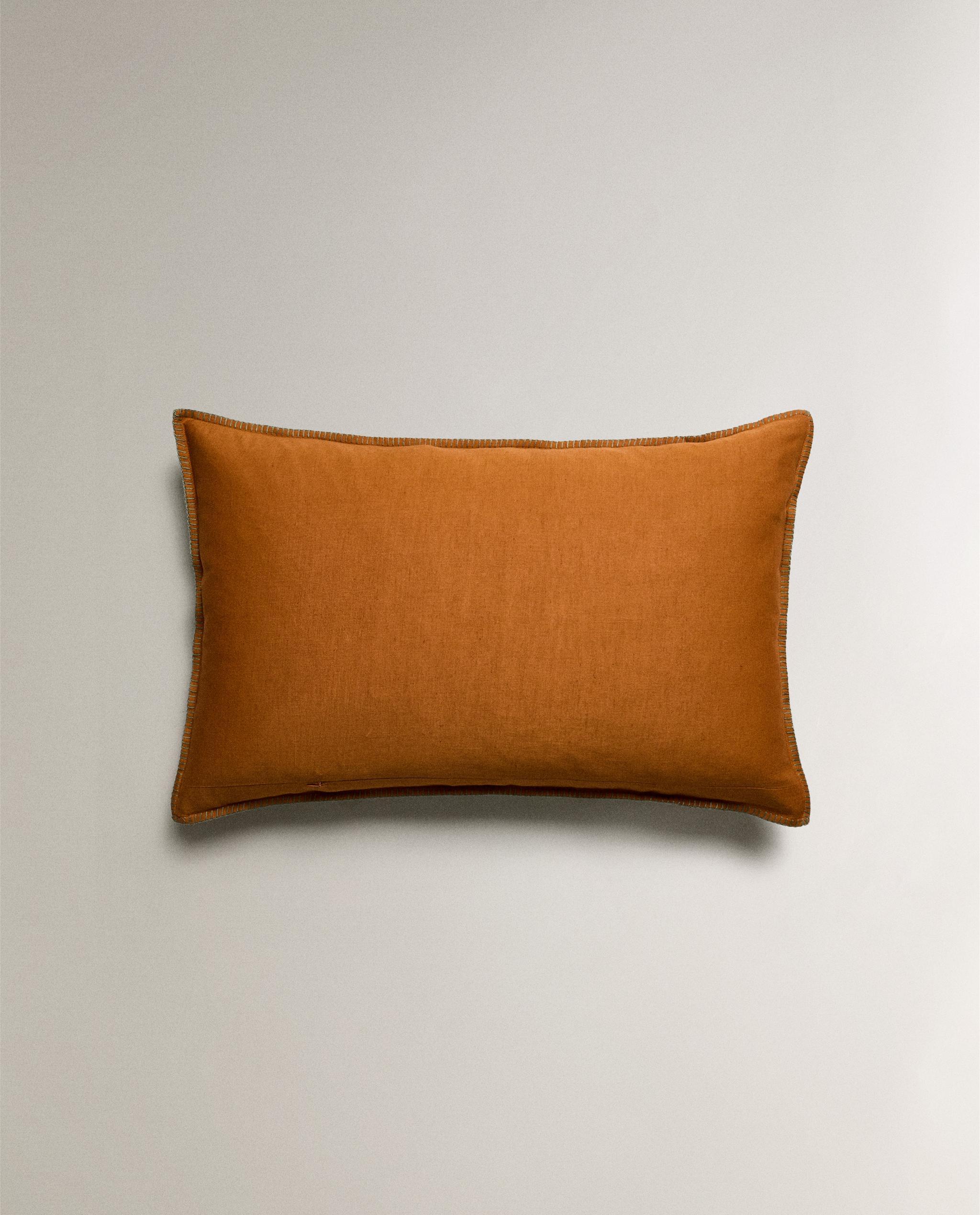 エンボス刺繍 クッションカバー | Zara Home 日本/Japan