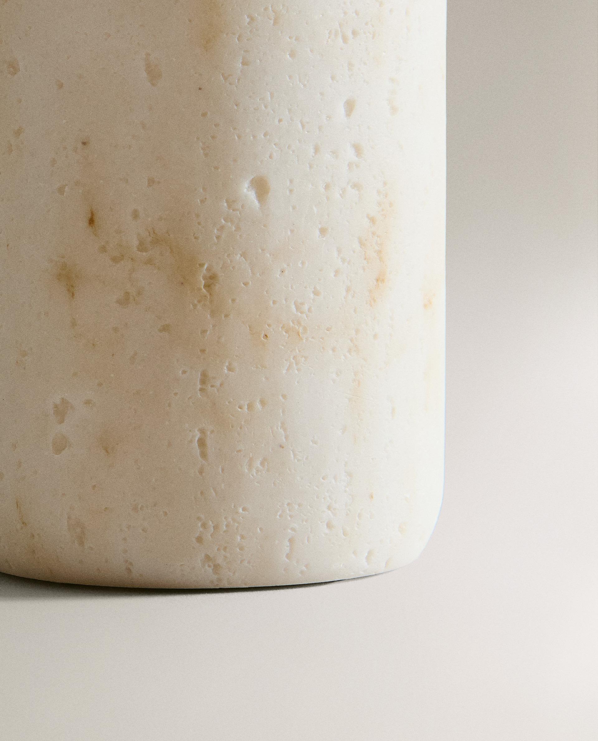 MARBLE-EFFECT TOOTHBRUSH HOLDER product thumbnail 2