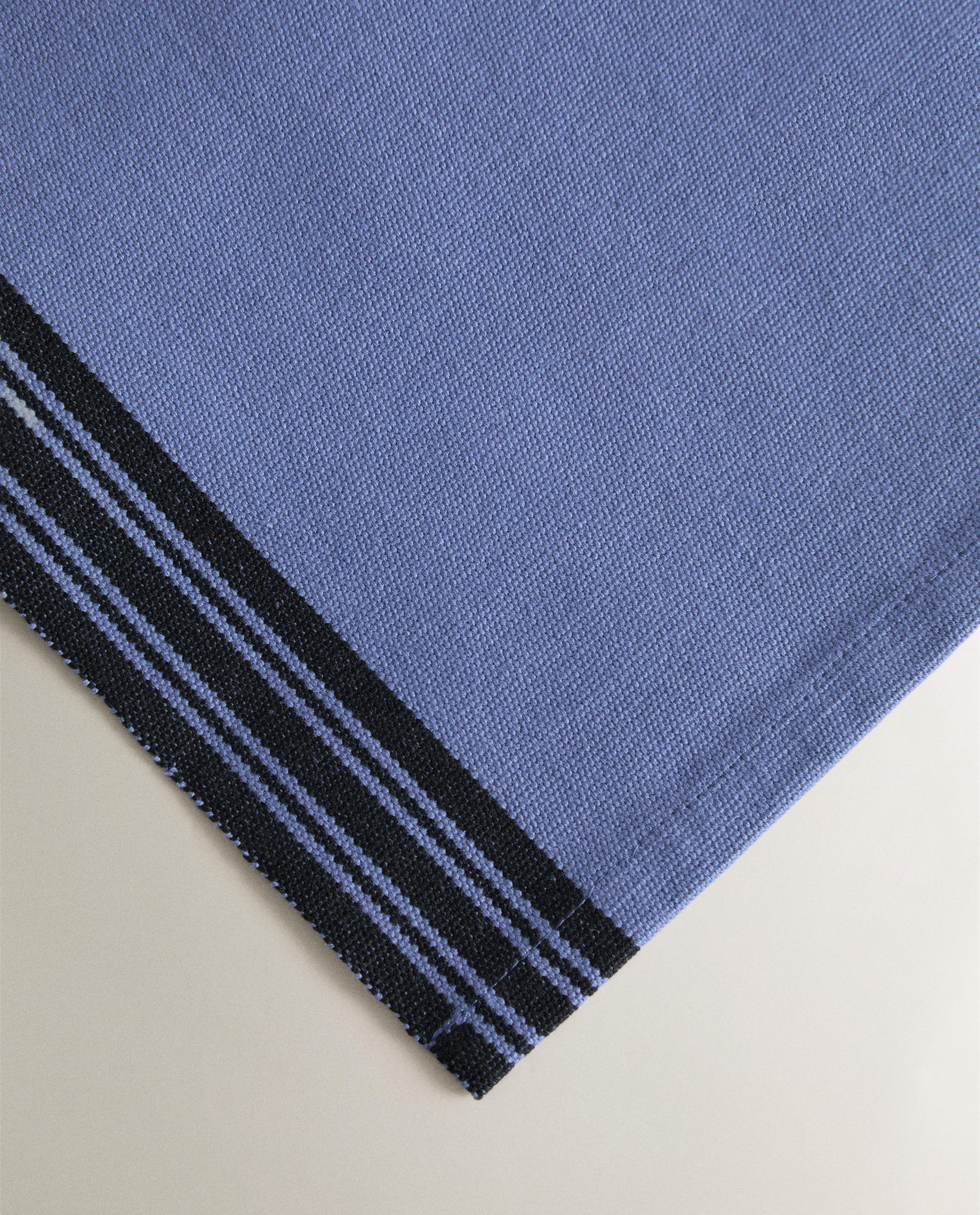 STRIPED TABLE RUNNER product thumbnail 4