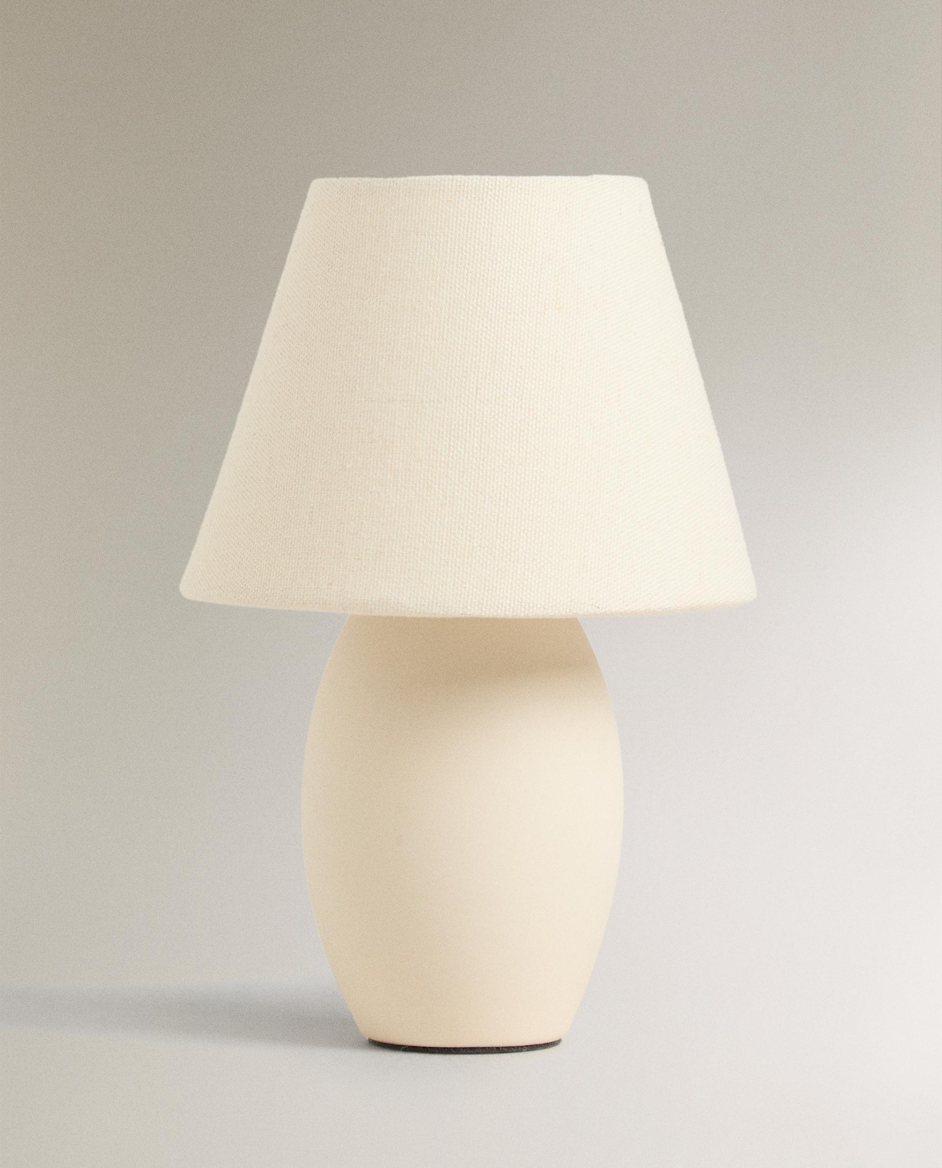 CERAMIC TABLE LAMP