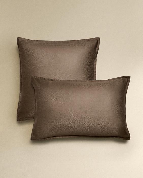 SATEEN JACQUARD PILLOWCASE (300 THREAD COUNT)