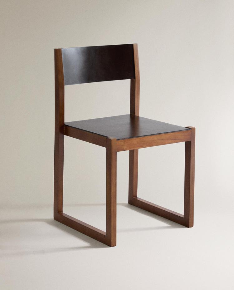 CHAISE STRUCTURE BOIS ET CUIR