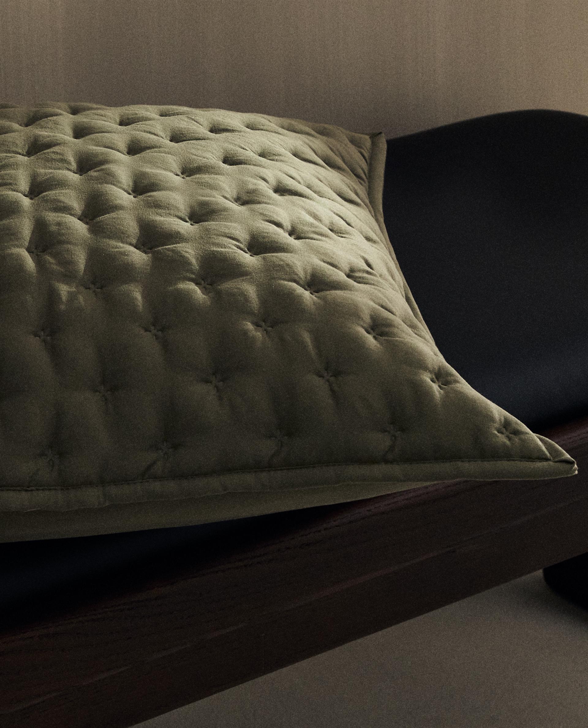 ドット キルトベッドカバー | Zara Home 日本/Japan