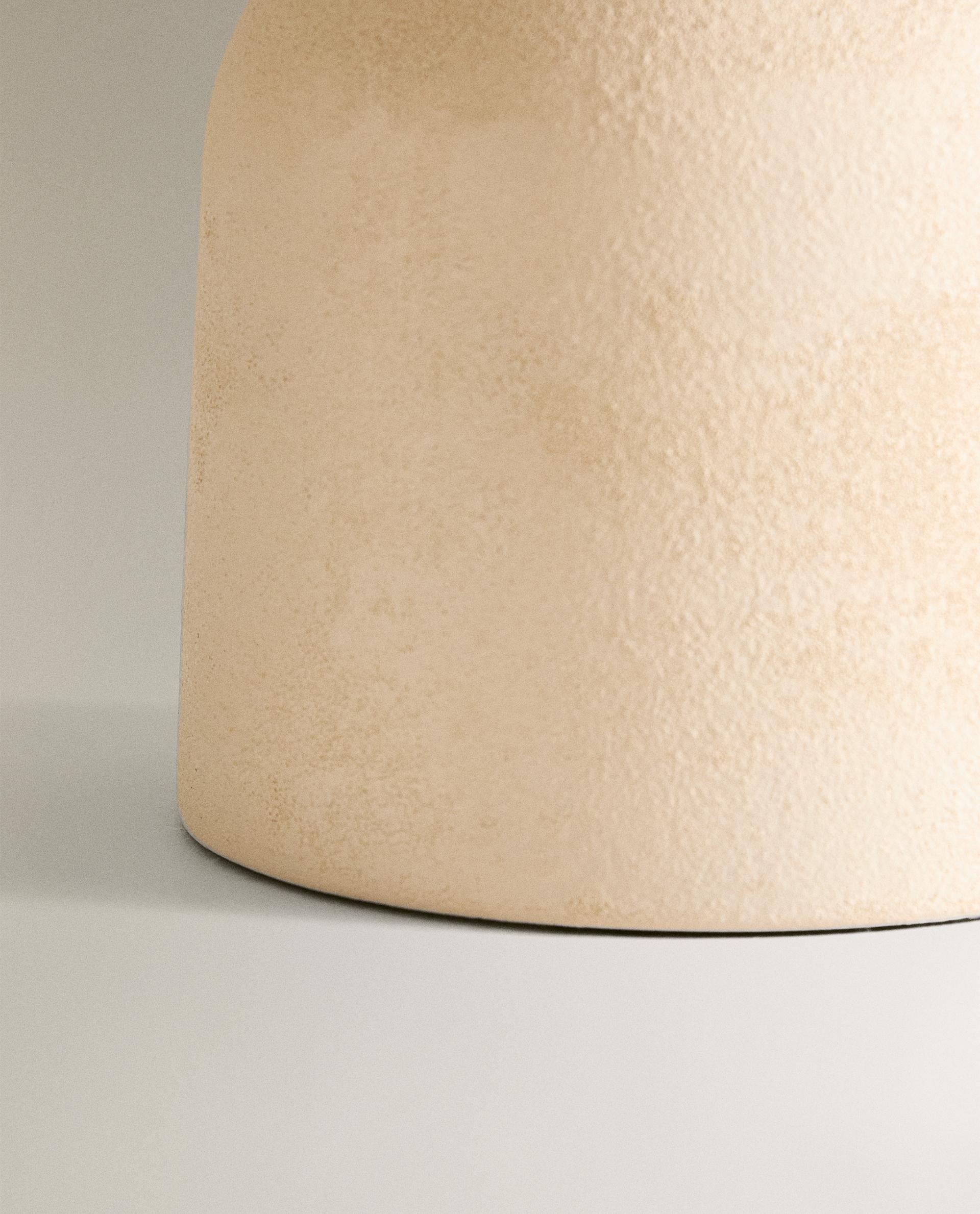 TABLE LAMP WITH CERAMIC BASE