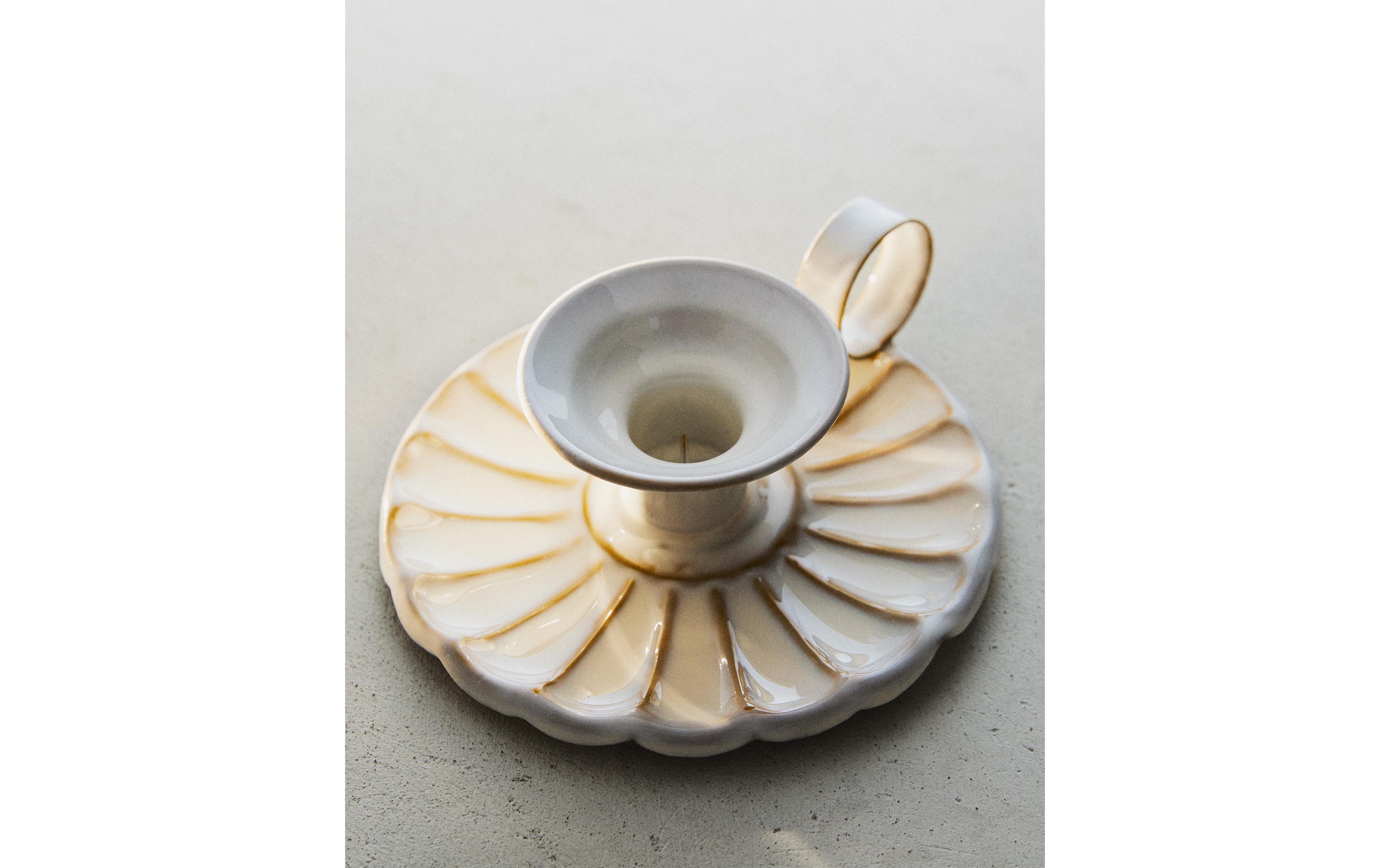 WAVY IRON CANDLE HOLDER product thumbnail 9