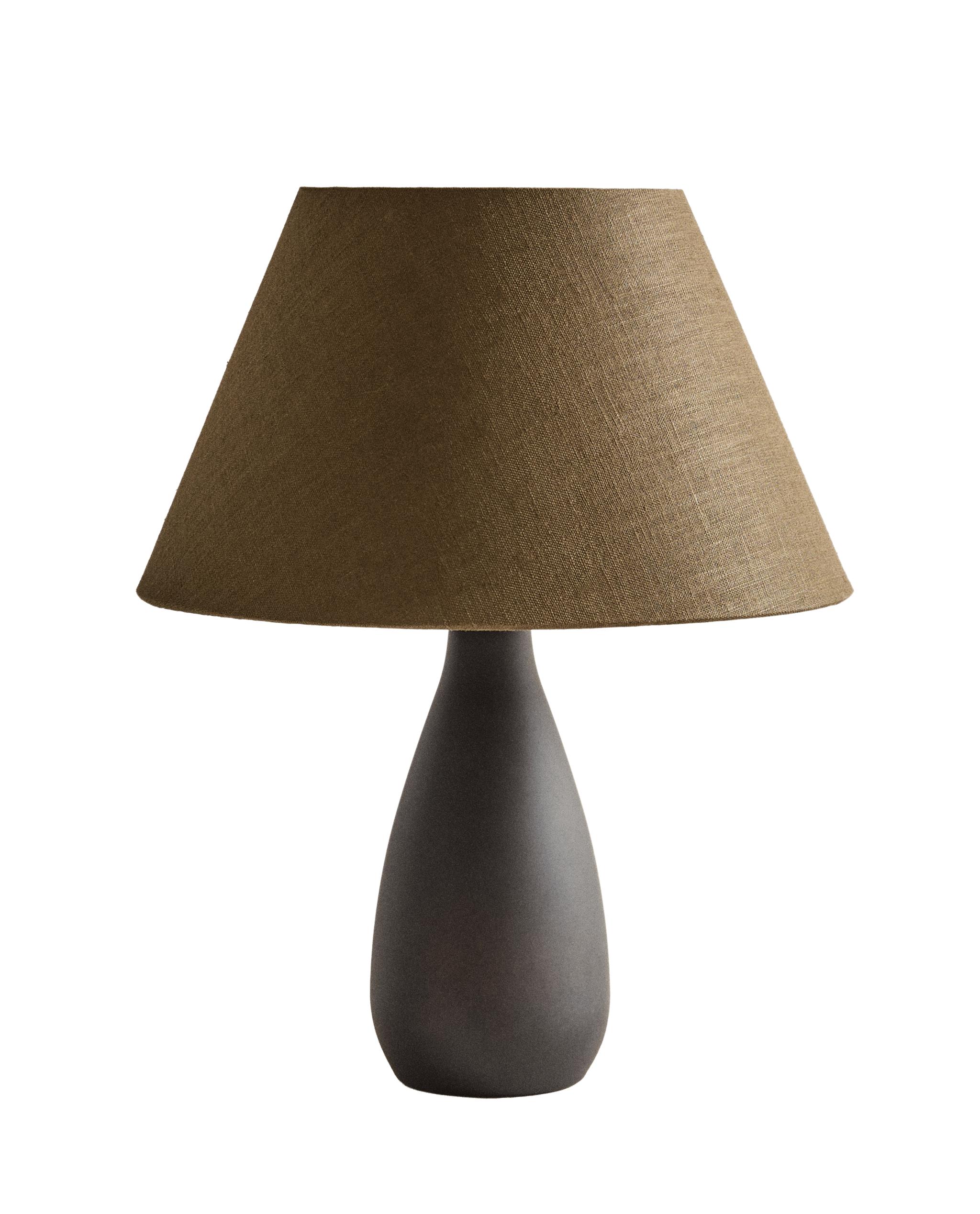 TABLE LAMP WITH IRON BASE product thumbnail 6