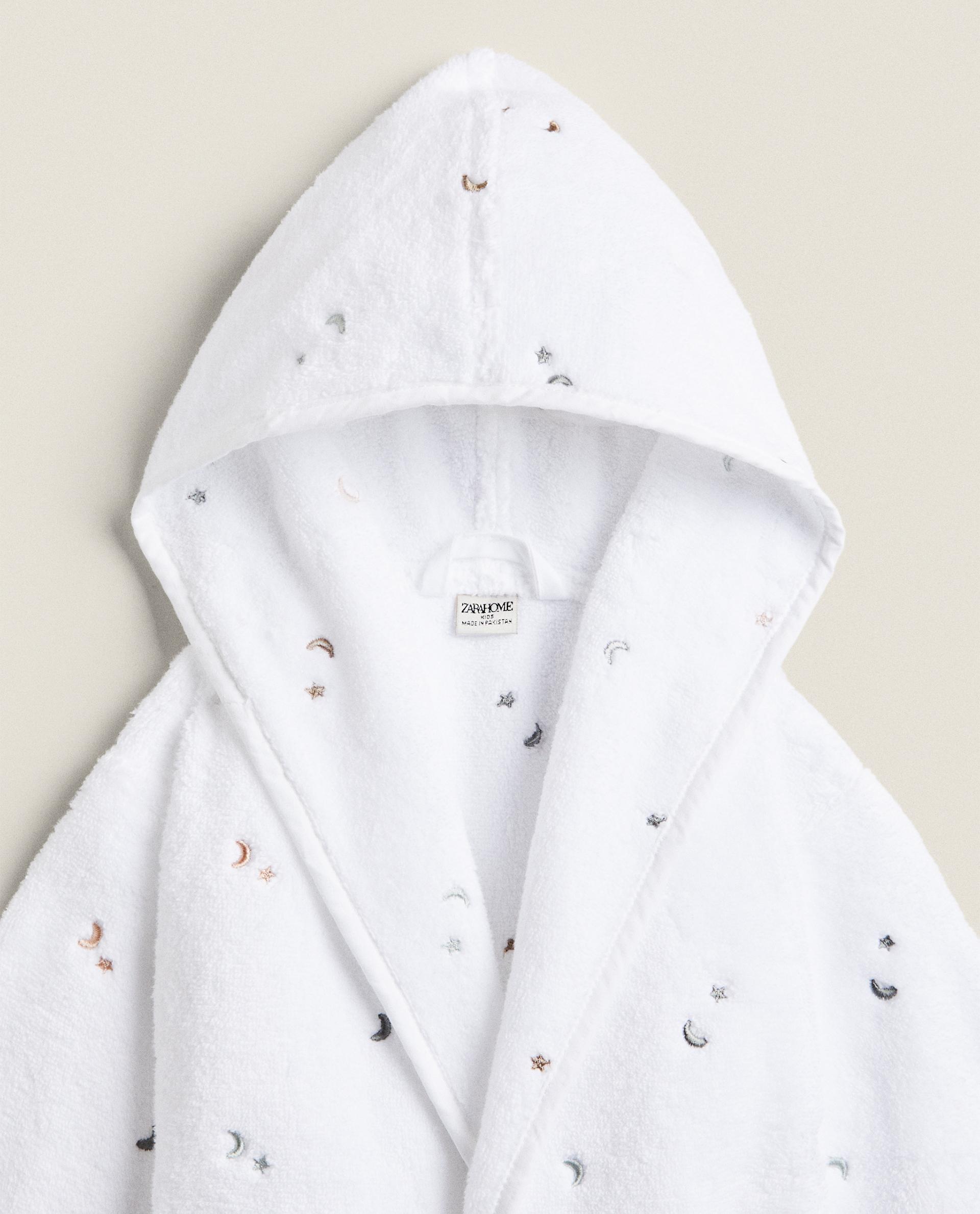 KIDS' MOON AND STAR BATHROBE product thumbnail 4