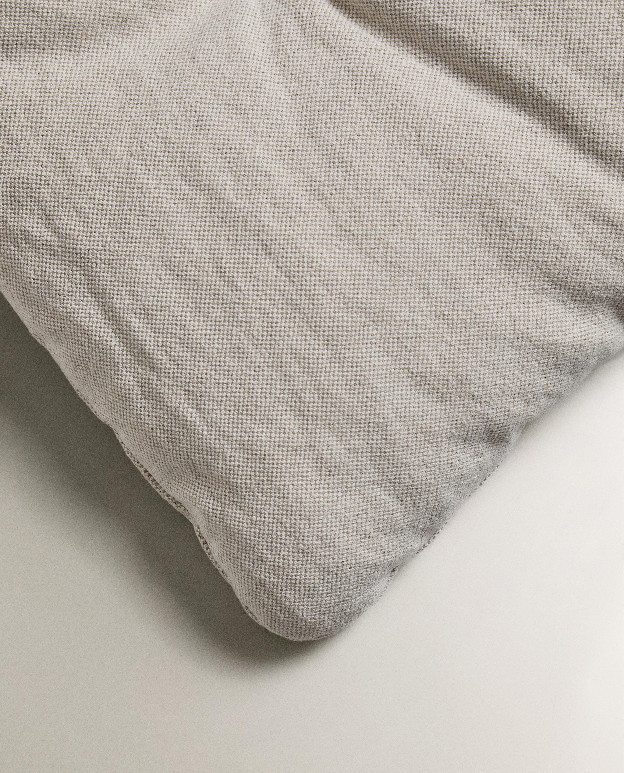 LONG LINEN CUSHION product thumbnail 5