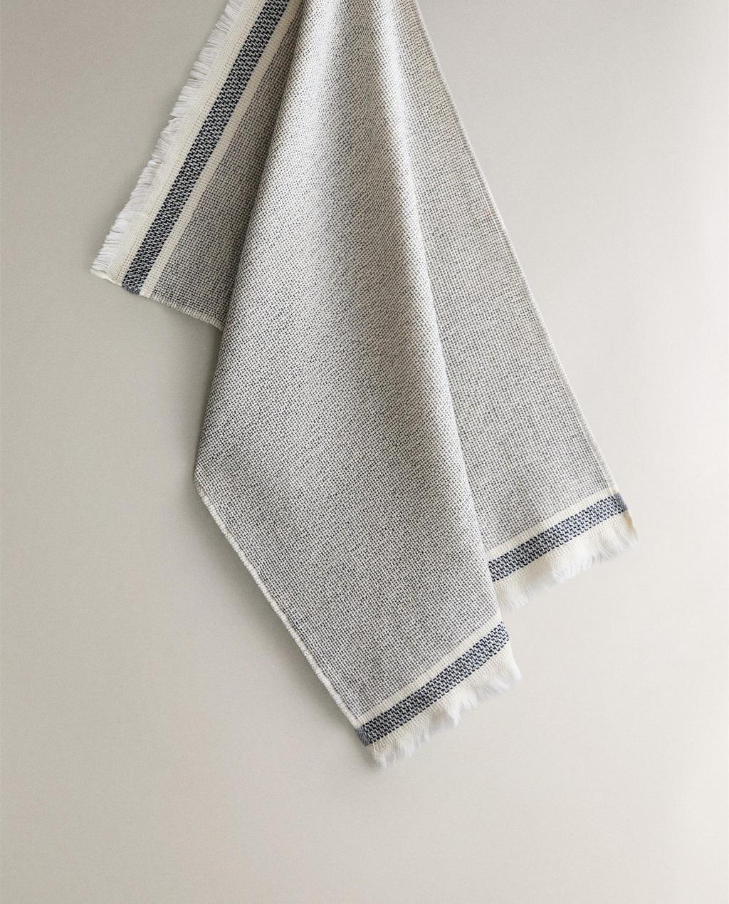 КУХОННИЙ РУШНИК ІЗ МАХРОВОЇ БАВОВНИ З КОНТРАСТНИМИ КРАЯМИ