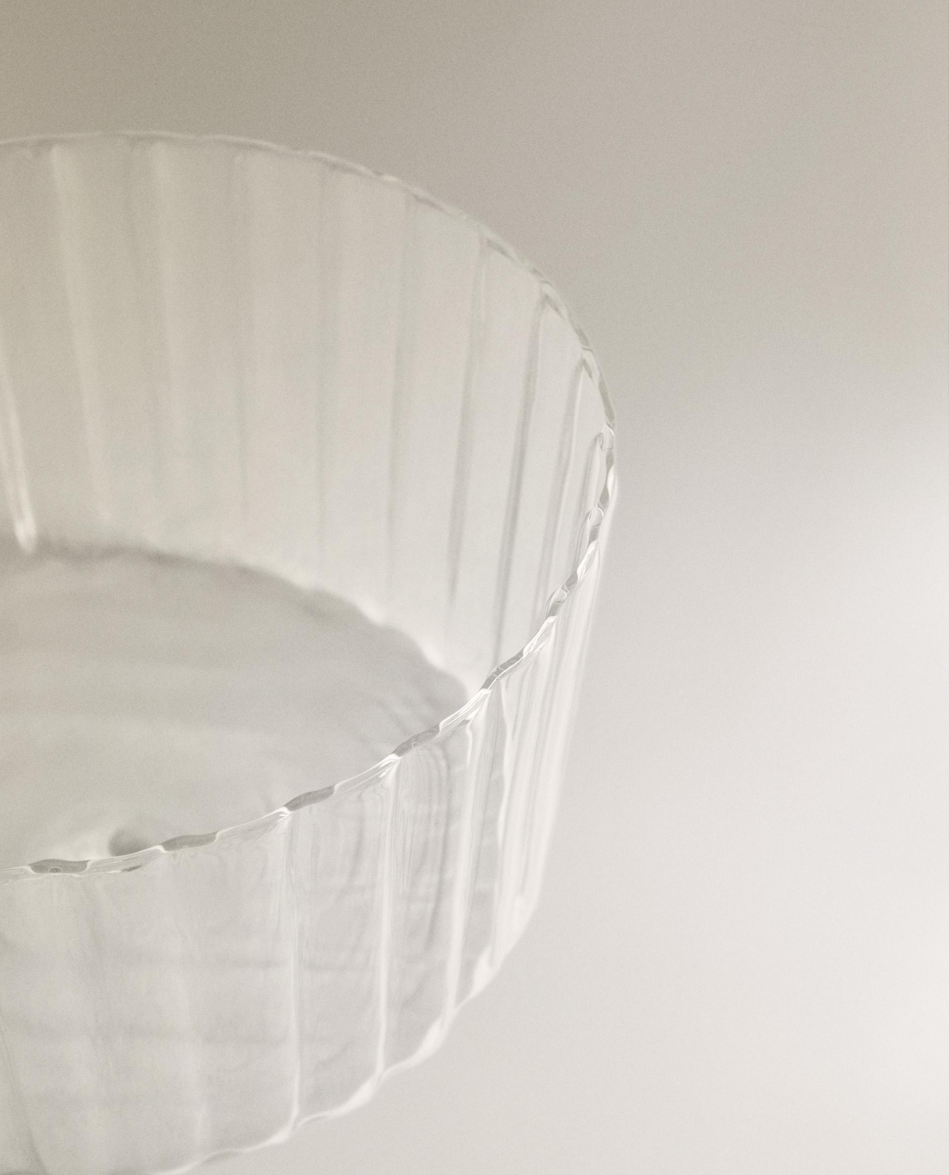 WAVY BOROSILICATE GLASS SALAD BOWL product thumbnail 8