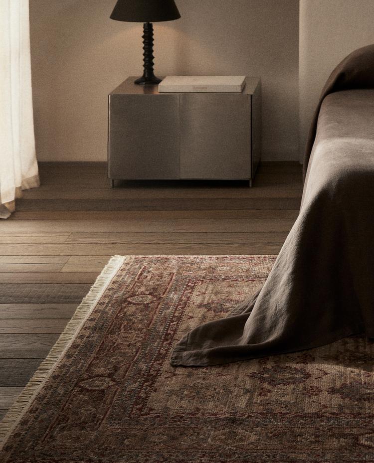 TAPETE LÃ ESTAMPADO GEOMÉTRICO