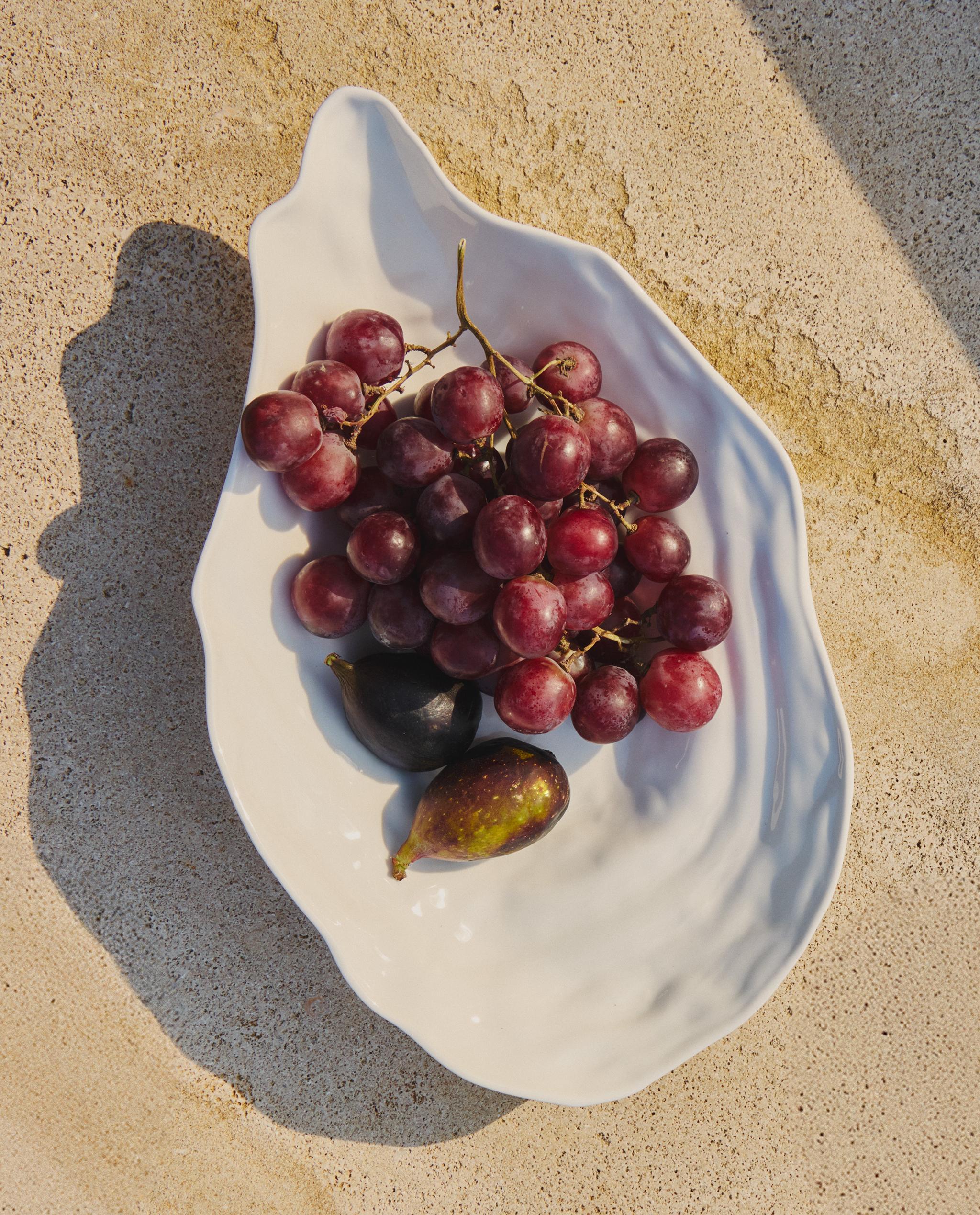 LARGE SHELL PORCELAIN SERVING DISH product thumbnail 10
