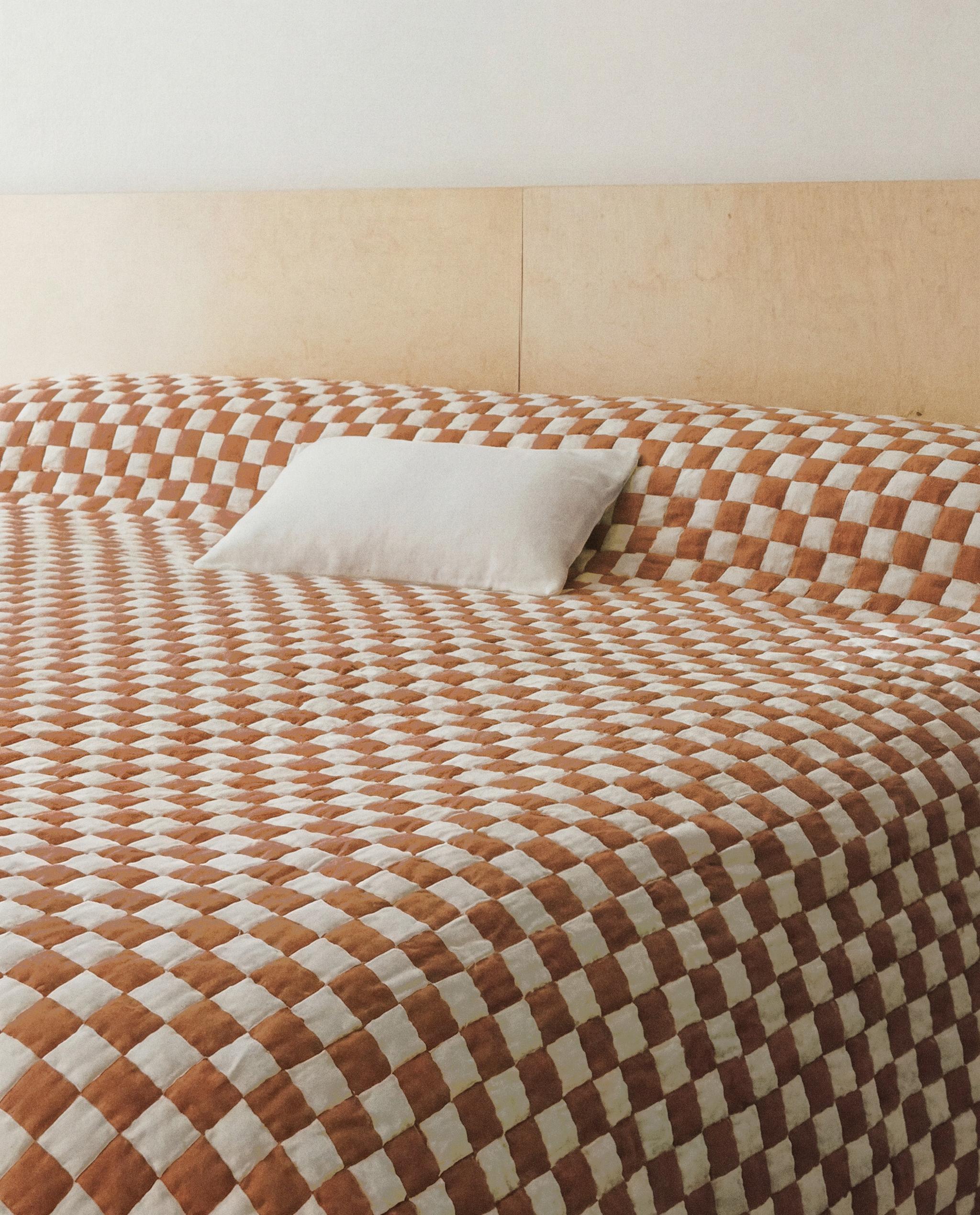 CHECK COTTON QUILTED BEDSPREAD product thumbnail 9