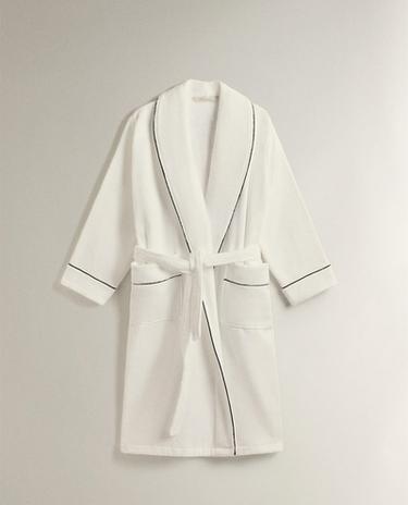 BATHROBE WITH PIPING (400 GXM²)
