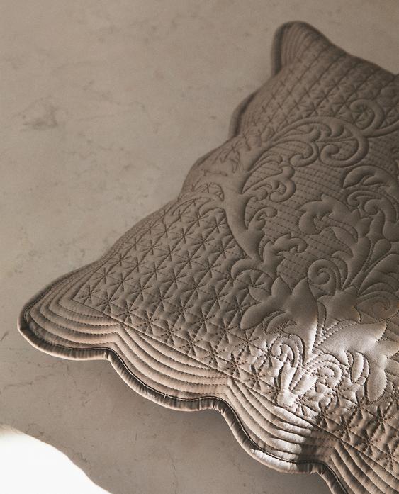 QUILTED CUSHION COVER WITH RAISED DESIGN QUILTED CUSHION COVER WITH RAISED DESIGN
