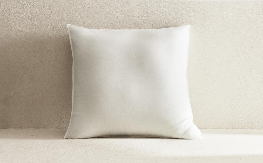 MICROFIBRE CUSHION INSERT