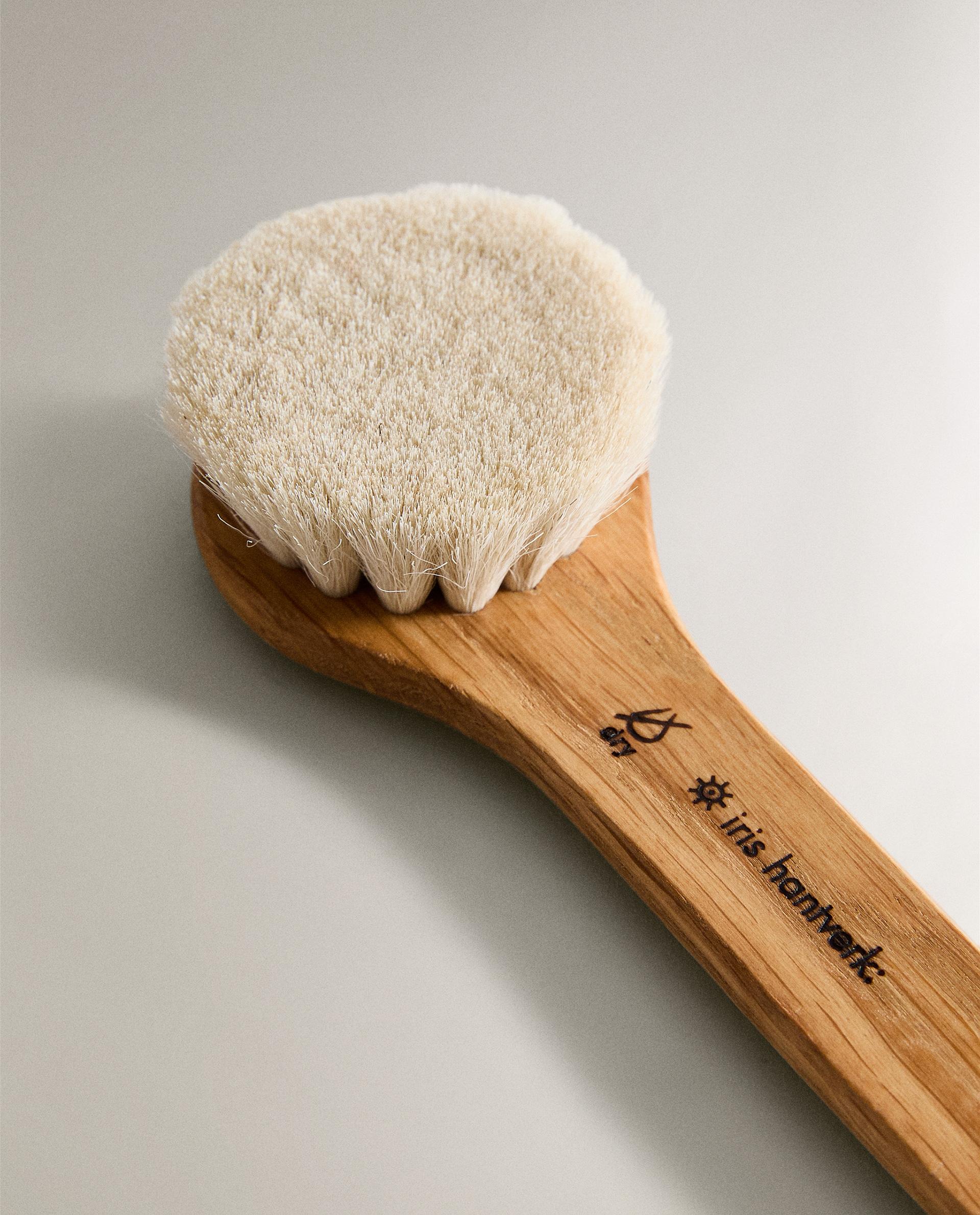 IRIS HANTVERK FACE BRUSH product thumbnail 8