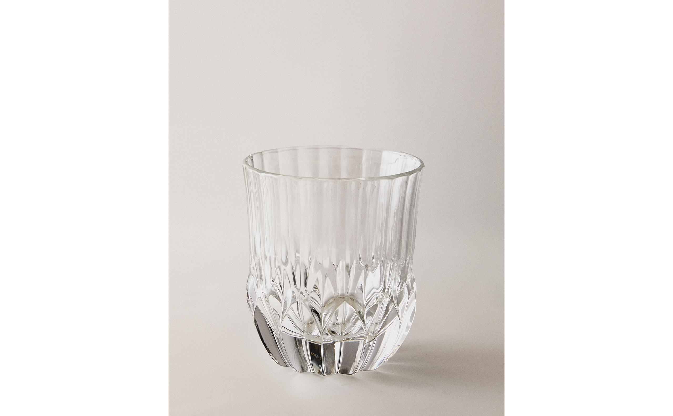 ENGRAVED-EFFECT CRYSTALLINE TUMBLER product thumbnail 3