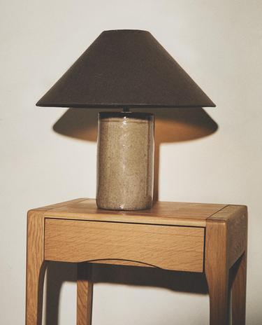 TABLE LAMP WITH STONEWARE BASE