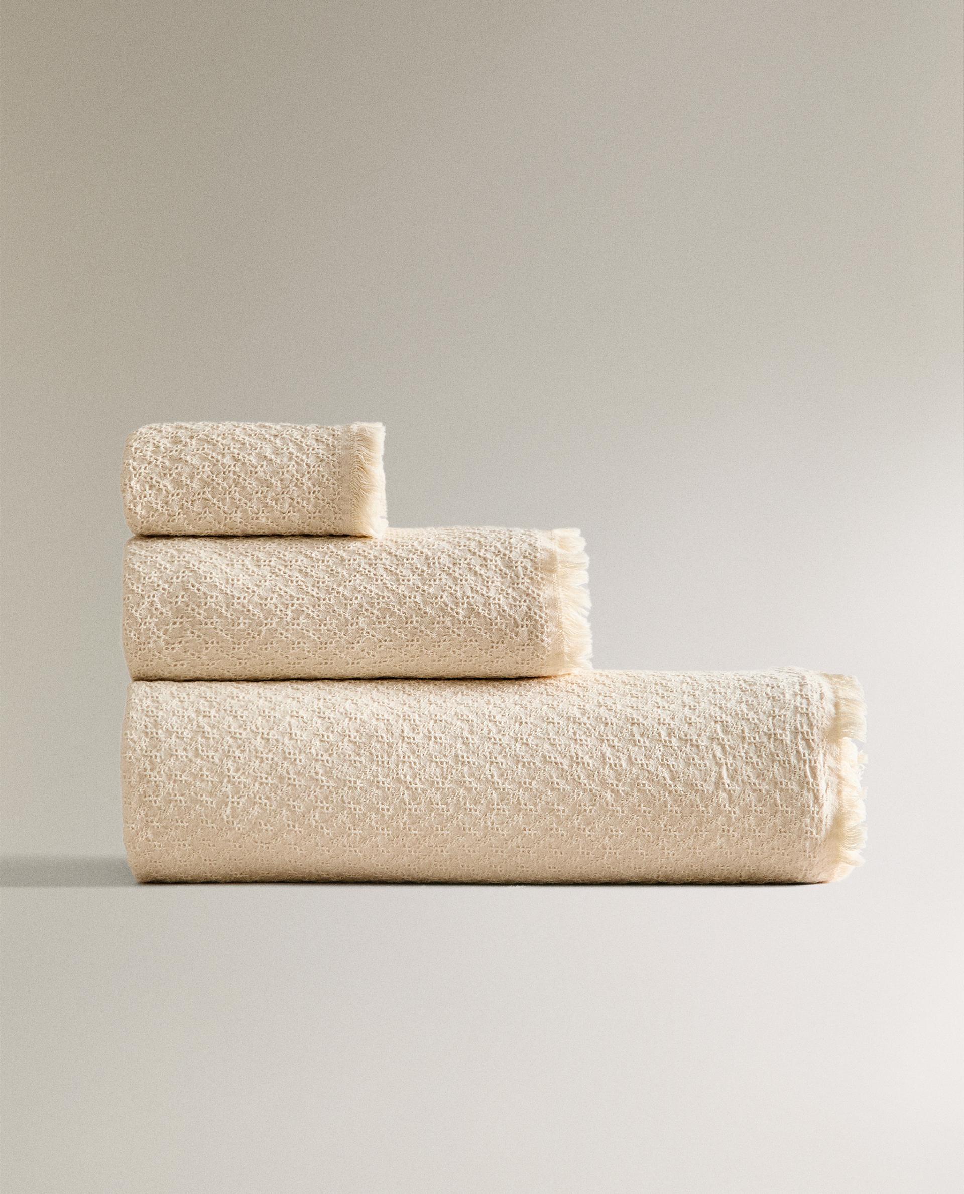 MICRO WAFFLE-TEXTURE COTTON BATH TOWEL | Zara Home Brasil